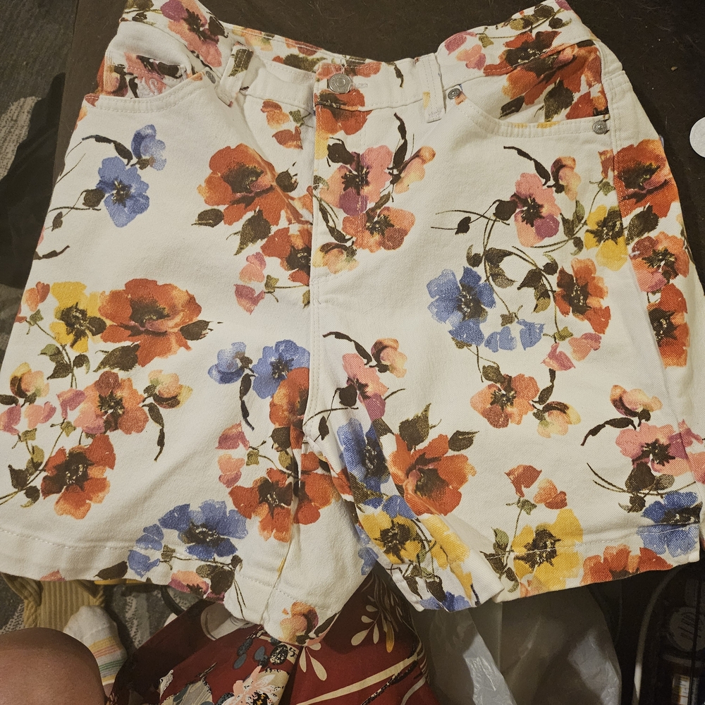Gloria Vanderbilt Floral Women's Shorts - Multicolor